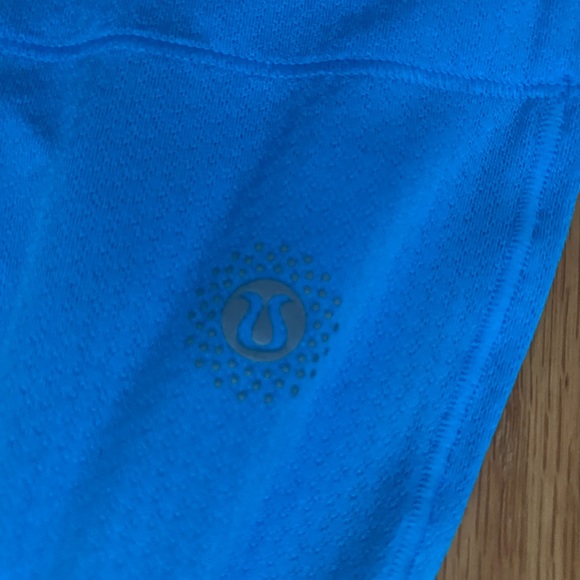Rare Seawheeze Lululemon Stash It tank size 6 - Picture 3 of 7